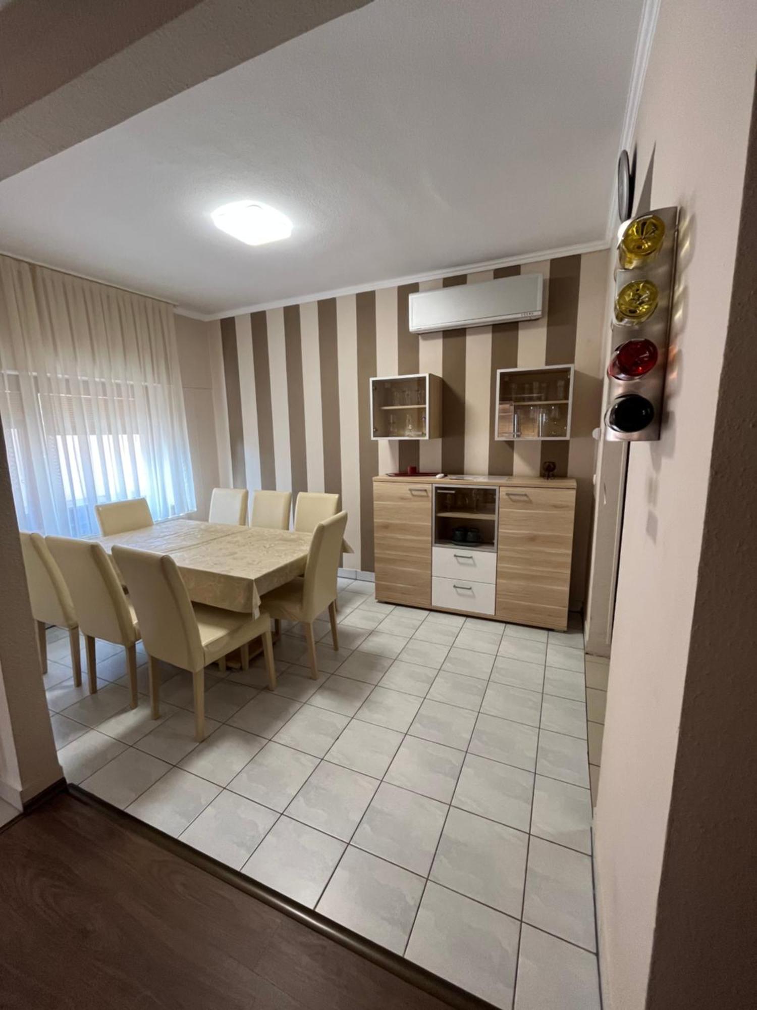 Vass Bor Vendeghaz Appartement Kiskoros Buitenkant foto