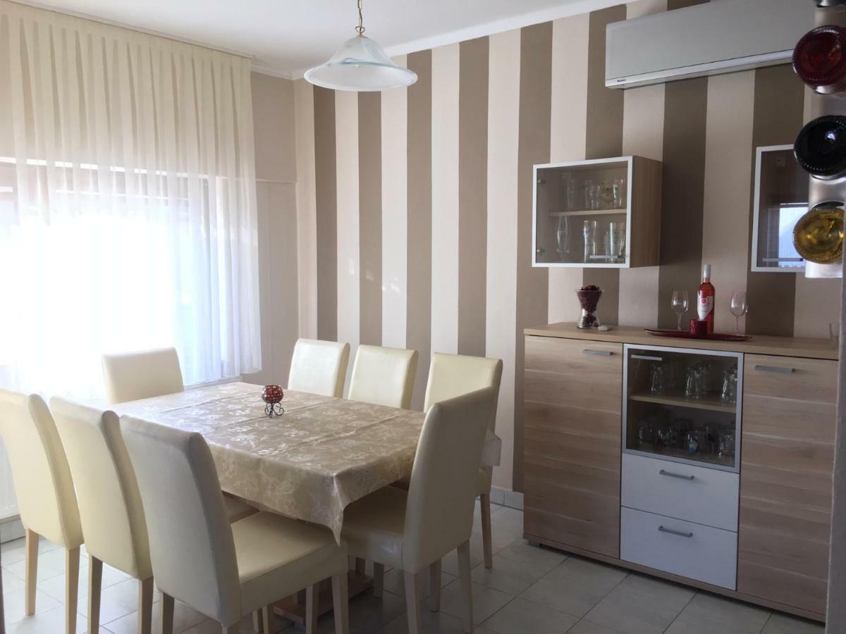 Vass Bor Vendeghaz Appartement Kiskoros Buitenkant foto